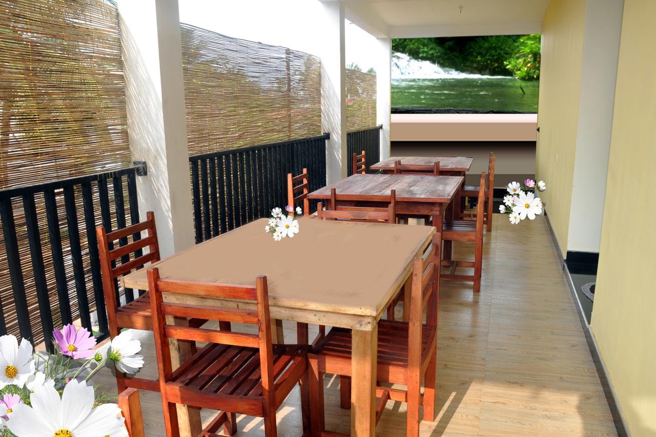 Hotel Pearl Gate Chilaw Exterior foto